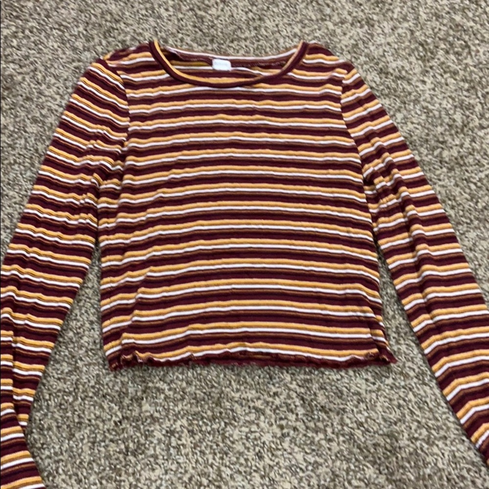 Garage cropped long sleeve